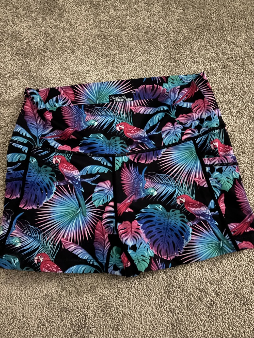 CVG CONSTANTLY VARIED GEAR Bird of Paradise 5" Small Shorts